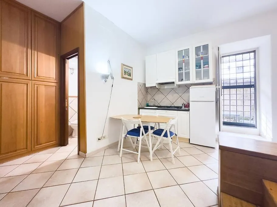 Apartment Ferienwohnung Rome Studio, Metro+Train To Fco